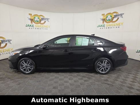 Used 2023 Kia Forte GT-Line w/ GT-Line Premium Package FWD image 4