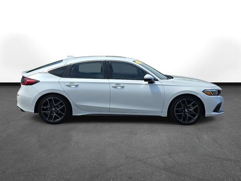 Used 2024 Honda Civic Sport Touring image 4