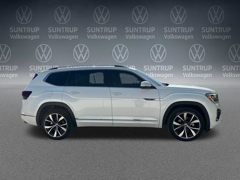 Used 2024 Volkswagen Atlas SEL Premium R-Line AWD/4WD image 37