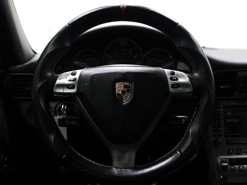 Used 2005 Porsche 911 Carrera image 11