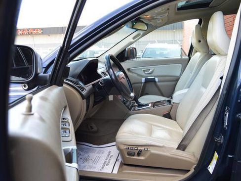 Used 2014 Volvo XC90 3.2 w/ Climate Package image 9