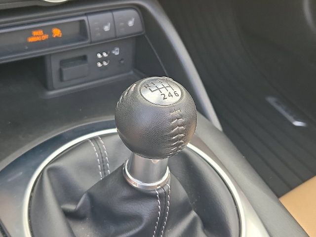 Used 2020 MAZDA MX-5 Miata RF Grand Touring RWD image 17