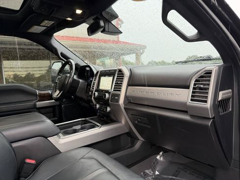 Used 2017 Ford F250 Platinum w/ Platinum Ultimate Package AWD/4WD image 23
