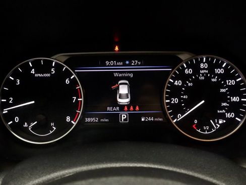 Certified 2024 Nissan Sentra SV image 28