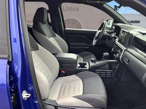 Used 2025 Toyota Tacoma TRD Off-Road image 14