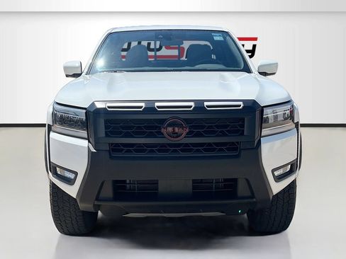 Used 2025 Nissan Frontier PRO-4X w/ Pro Convenience Package AWD/4WD image 2