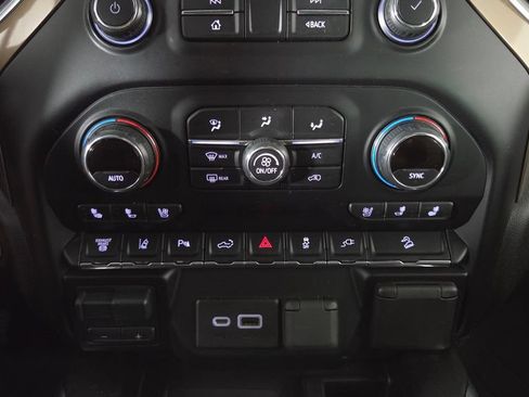 Used 2020 Chevrolet Silverado 2500 High Country w/ Z71 Off-Road Package AWD/4WD image 25