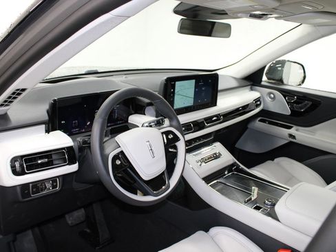 New 2026 Lincoln Aviator Reserve image 23