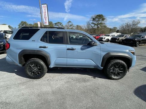 New 2026 Toyota 4Runner SR5 image 2