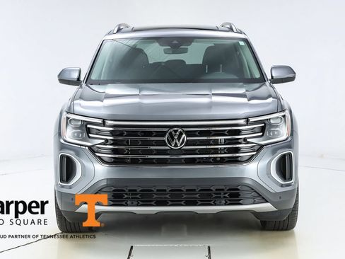 Used 2025 Volkswagen Atlas SE w/ Panoramic Sunroof Package FWD image 56