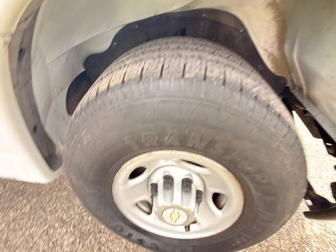 Used 2013 Chevrolet Express 2500 RWD image 34