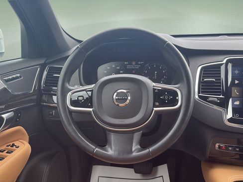 Used 2018 Volvo XC90 T6 Momentum w/ Convenience Package AWD/4WD image 11