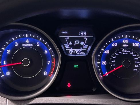 Used 2016 Hyundai Elantra SE image 23