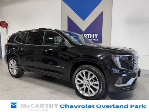 Used 2025 GMC Acadia Denali w/ Super Cruise Package FWD image 3