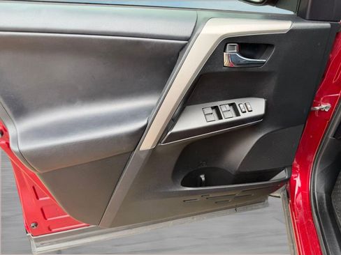 Used 2018 Toyota RAV4 XLE w/ Plus Extra Value Package image 12