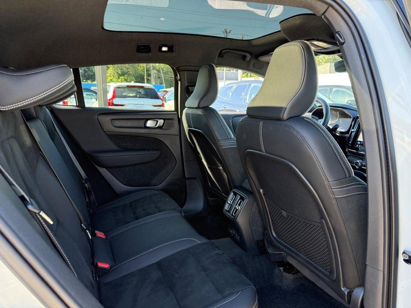 Certified 2023 Volvo C40 P8 Recharge Ultimate AWD/4WD image 11