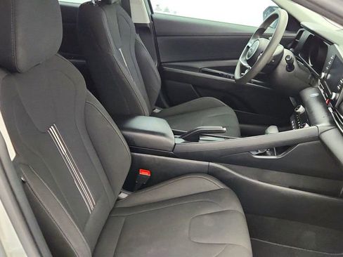 Used 2023 Hyundai Elantra SEL image 22