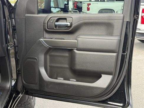 Used 2022 GMC Sierra 2500 AT4 image 35