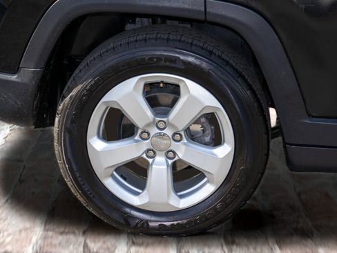 Used 2020 Jeep Compass Latitude image 37