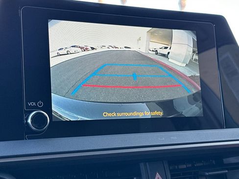 New 2026 Toyota Prius Plug-In Hybrid FWD image 21