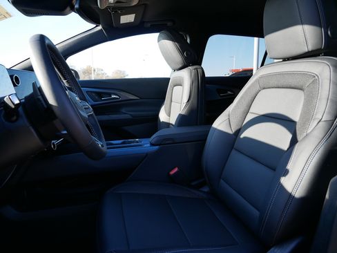 New 2026 Chevrolet Equinox EV LT image 4