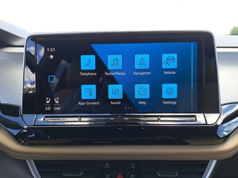 Used 2024 Volkswagen Atlas Cross Sport SE w/ Black Wheel Package AWD/4WD image 20
