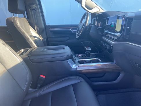 Certified 2022 Chevrolet Silverado 1500 LT Trail Boss w/ LT Trail Boss Premium Package image 6