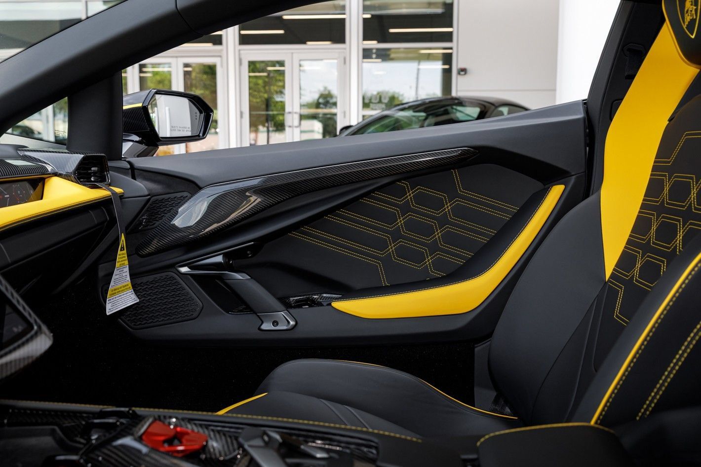 Used 2025 Lamborghini Revuelto AWD/4WD image 36
