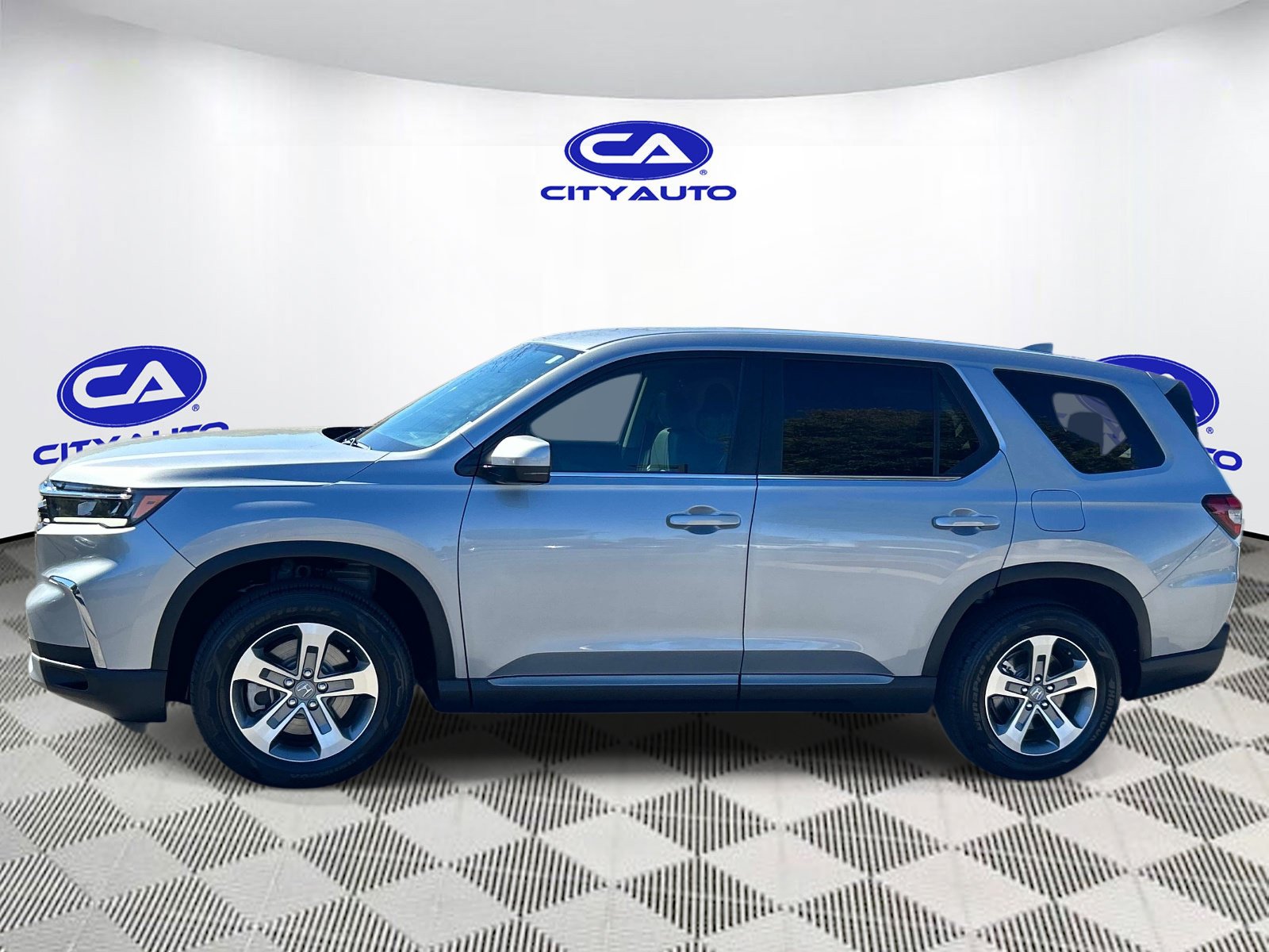 Used 2025 Honda Pilot EX-L image 7
