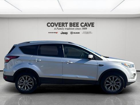 Used 2017 Ford Escape Titanium image 11