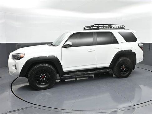 Certified 2022 Toyota 4Runner SR5 Premium w/ Moonroof Package RWD image 30