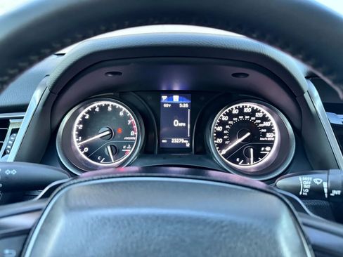 Used 2022 Toyota Camry SE image 22