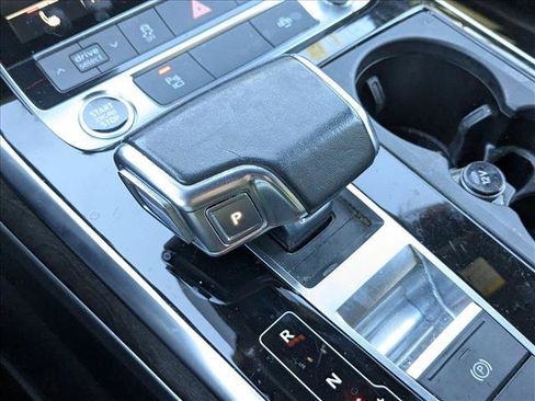 Used 2021 Audi Q8 Premium w/ Convenience Package image 12