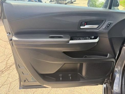 Used 2025 Toyota Sienna Limited AWD/4WD image 21