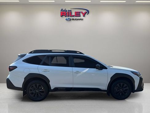 Used 2025 Subaru Outback Onyx Edition XT w/ Tech Package 3 AWD/4WD image 7