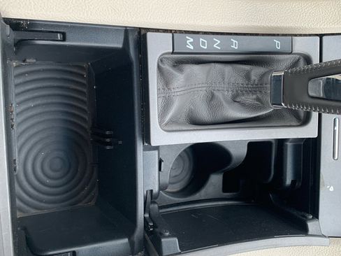 Used 2010 Ford Taurus SEL image 14