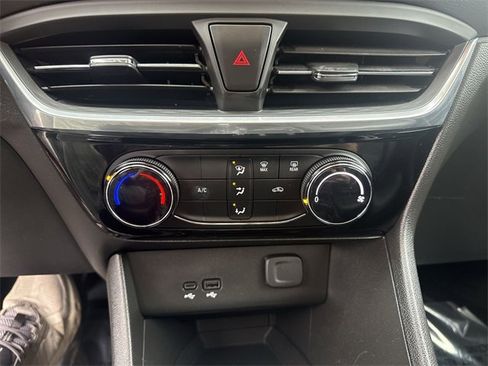 Used 2024 Buick Encore GX Sport Touring image 18