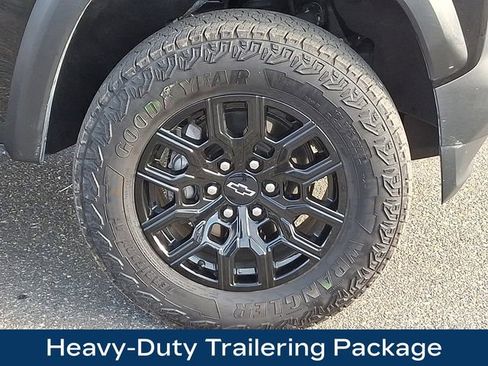 Used 2024 Chevrolet Colorado Trail Boss w/ Technology Package image 11