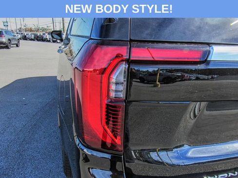 New 2026 GMC Yukon XL Elevation image 6