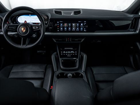 Certified 2025 Porsche Cayenne image 16