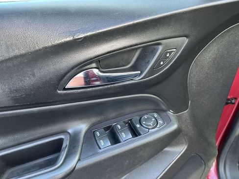 Used 2018 Chevrolet Equinox LT image 17