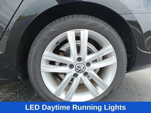 Used 2015 Volkswagen Jetta SEL FWD image 10
