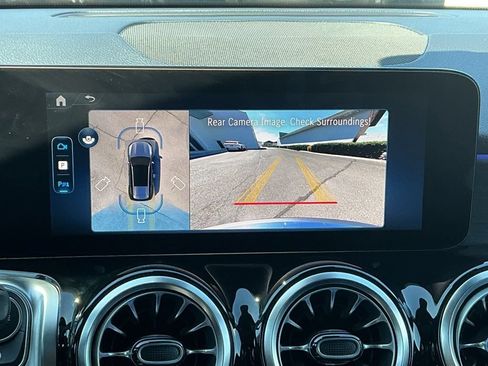 Certified 2026 Mercedes-Benz GLB 250 4MATIC image 32
