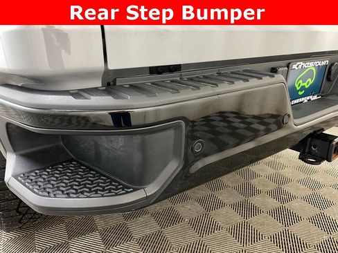 Used 2024 GMC Sierra 2500 AT4X image 52