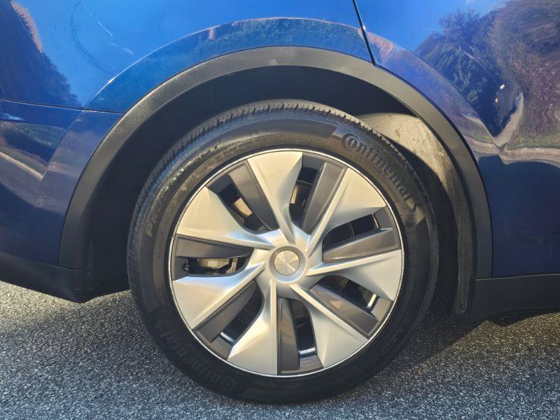 Used 2023 Tesla Model Y Long Range AWD/4WD image 16