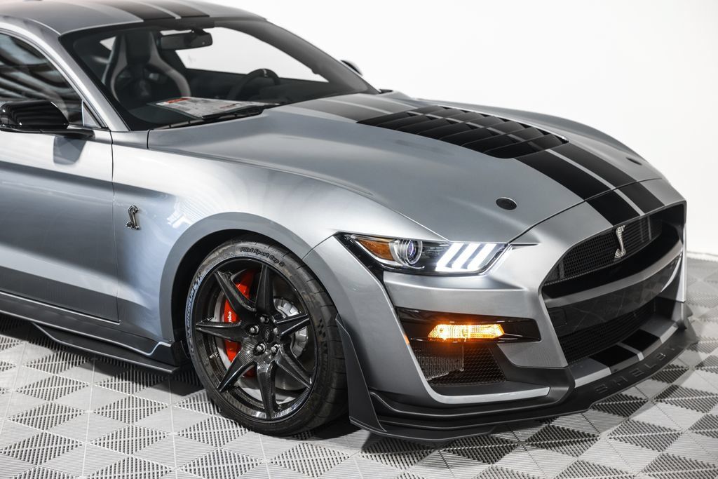 Used 2020 Ford Mustang Shelby GT500 w/ Carbon Fiber Track Pack RWD image 5