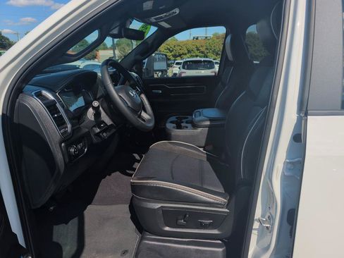 Used 2026 RAM 2500 Laramie AWD/4WD image 8
