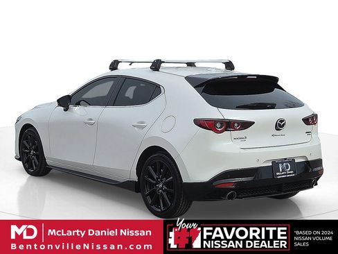 Used 2024 MAZDA MAZDA3 Hatchback w/Premium Plus Pkg image 4