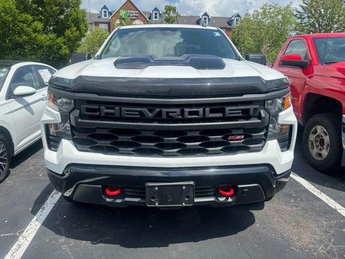 Used 2025 Chevrolet Silverado 1500 Custom Trail Boss AWD/4WD image 2
