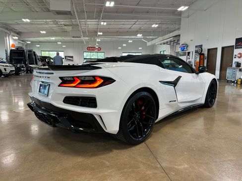 Used 2026 Chevrolet Corvette Z06 w/ Stealth Interior Trim Package RWD image 15